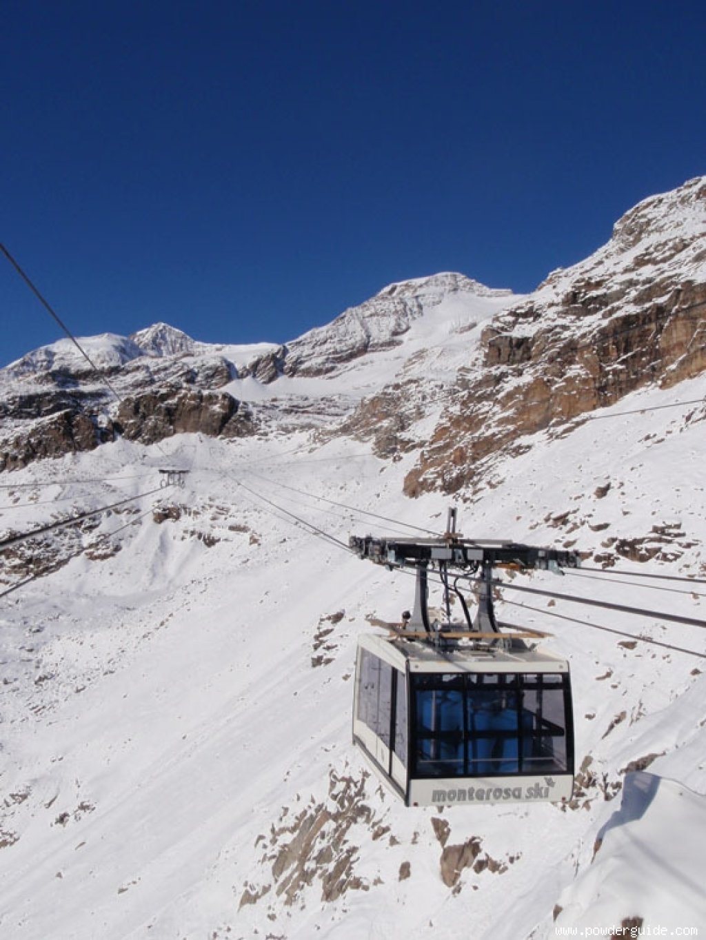 The new lift restores the magnificent freeride opportunities in the Alagna-Gressoney ski area.
