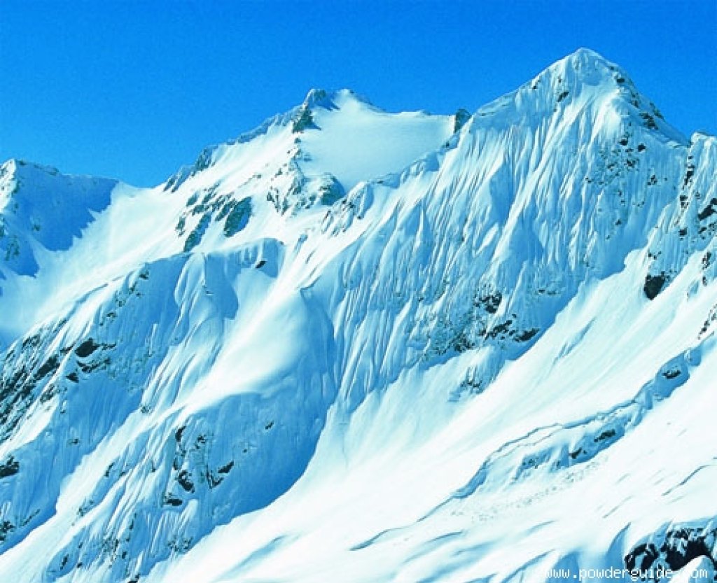Blue skies, powder snow – and the risk of avalanches?