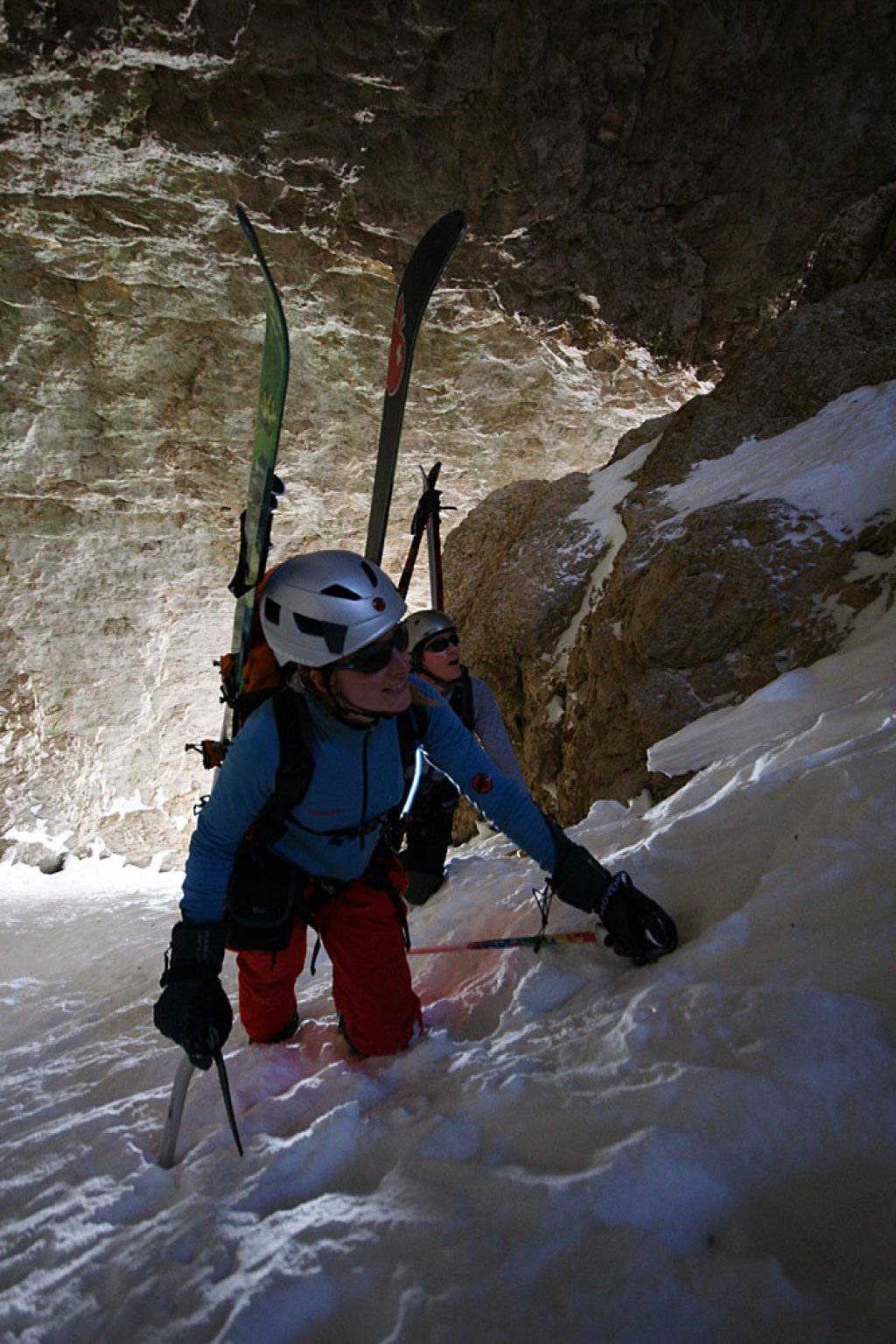 Ski tour through the caves
