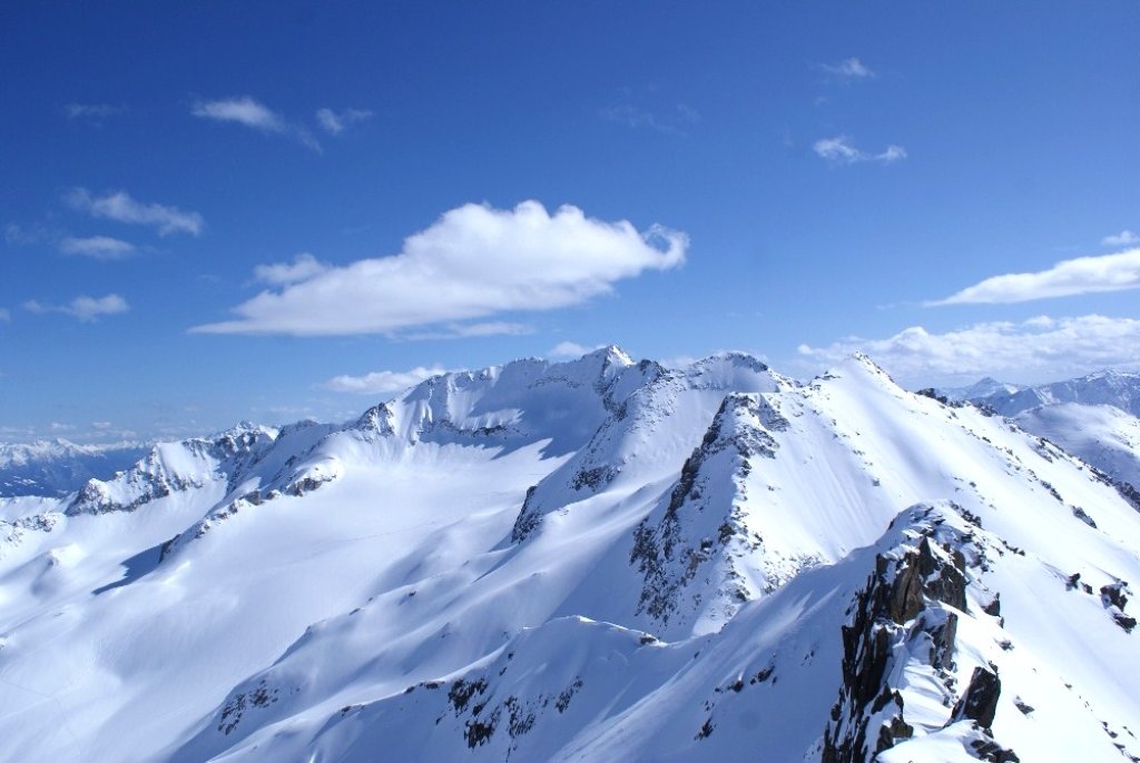 View from the Rothorn to other destinations