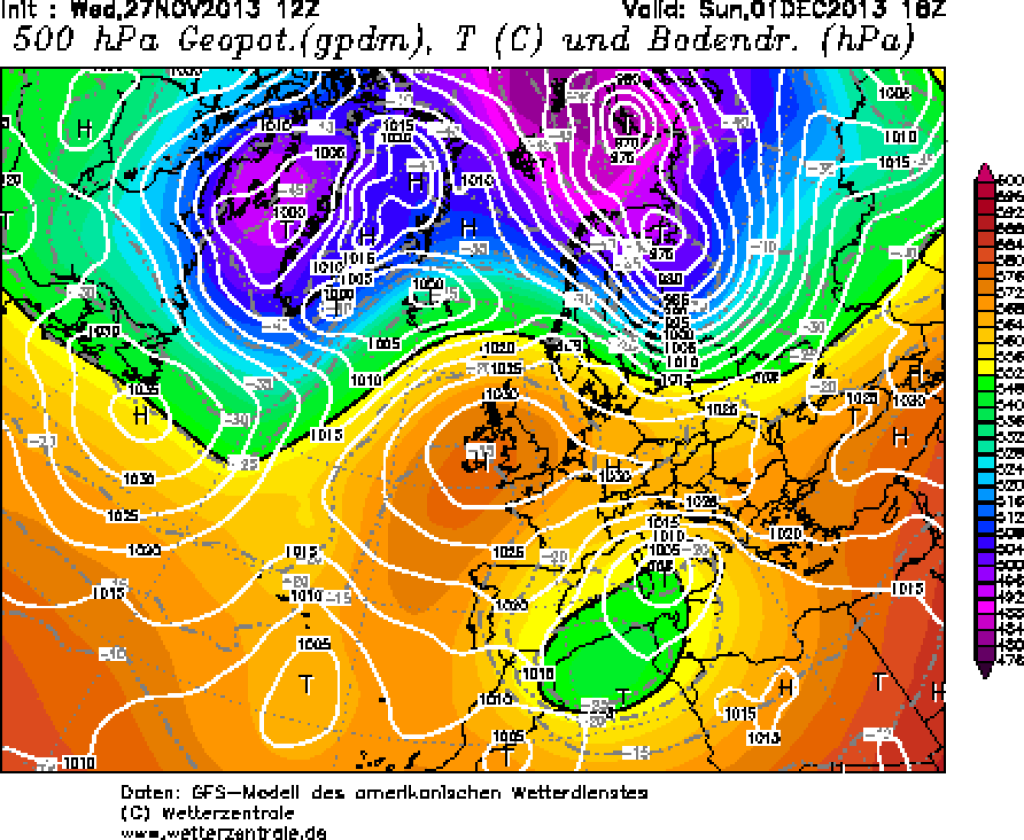 500hPa geopotential and ground pressure, forecast for Sunday, 1.12. A bridge of high pressure will ensure friendly weather in the Alps, while a low pressure system sneaks away in the south.