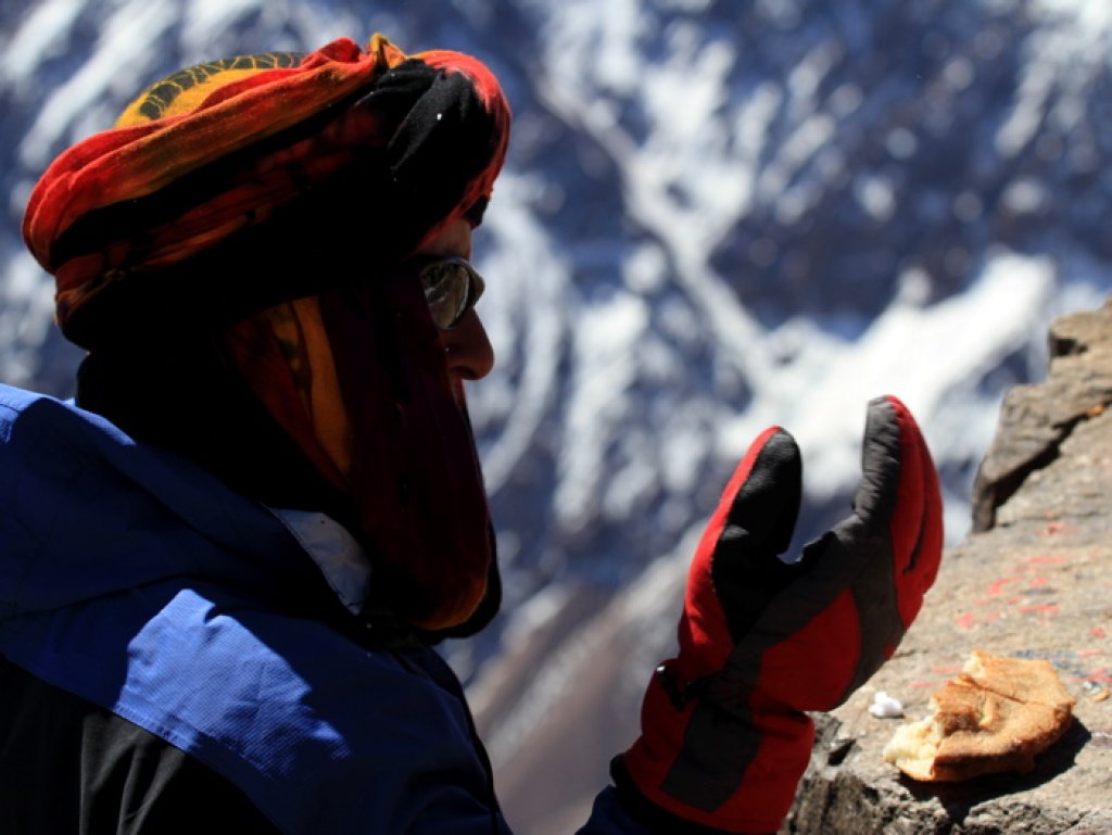 On the summit in Morocco, you wear a turban and not a PowderGuide cap.