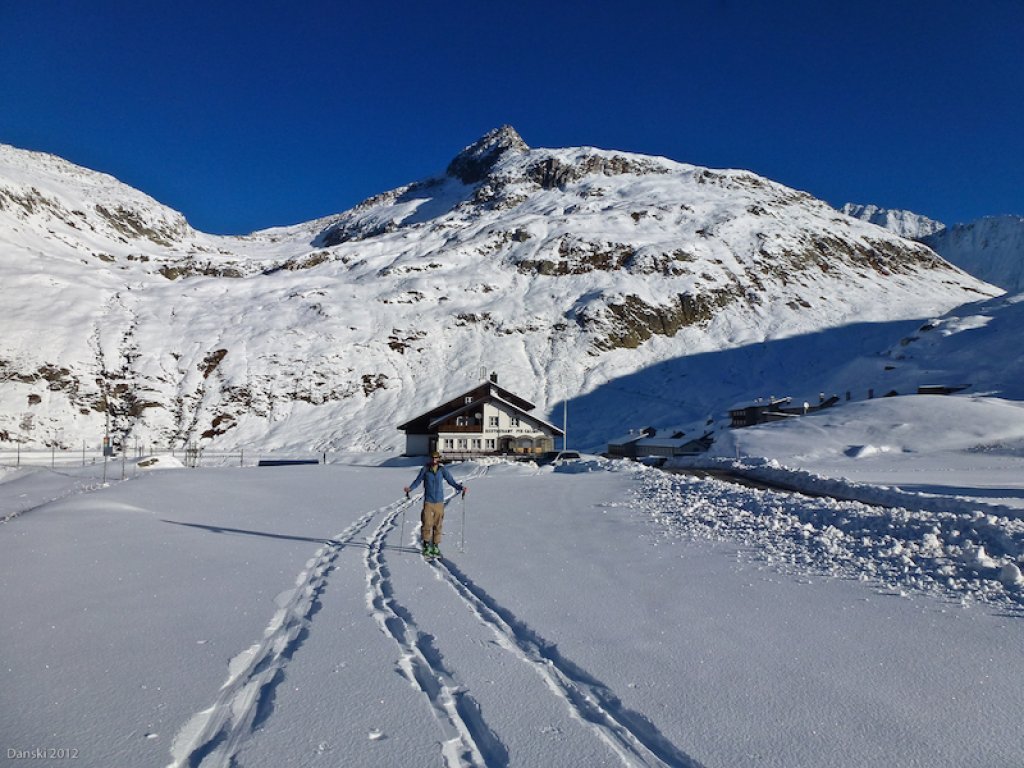 Early winter start on the still deserted Oberalp Pass
