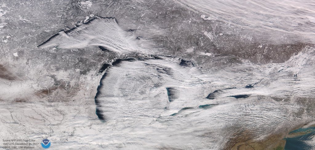 Lake Effect snow and cloud bands on Christmas Day.