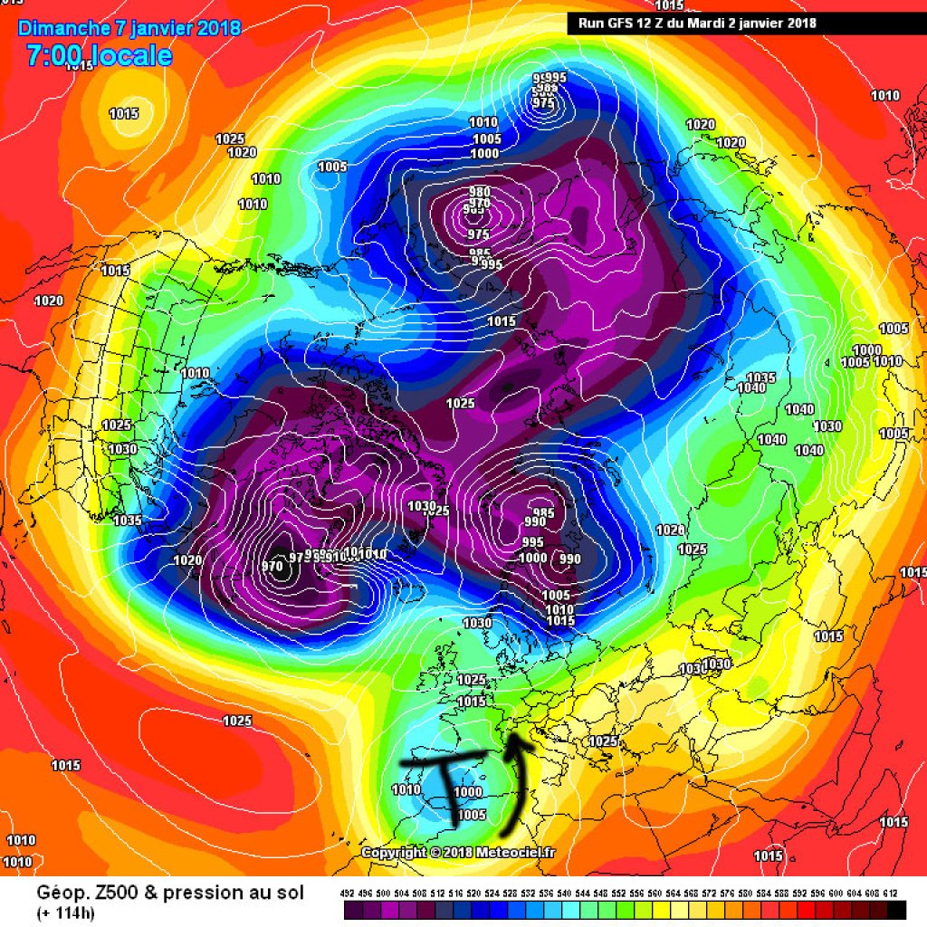 500hPa geopotential, northern hemisphere. Forecast for Sunday, 7.1. southerly flow in the Alpine region due to a drained low.