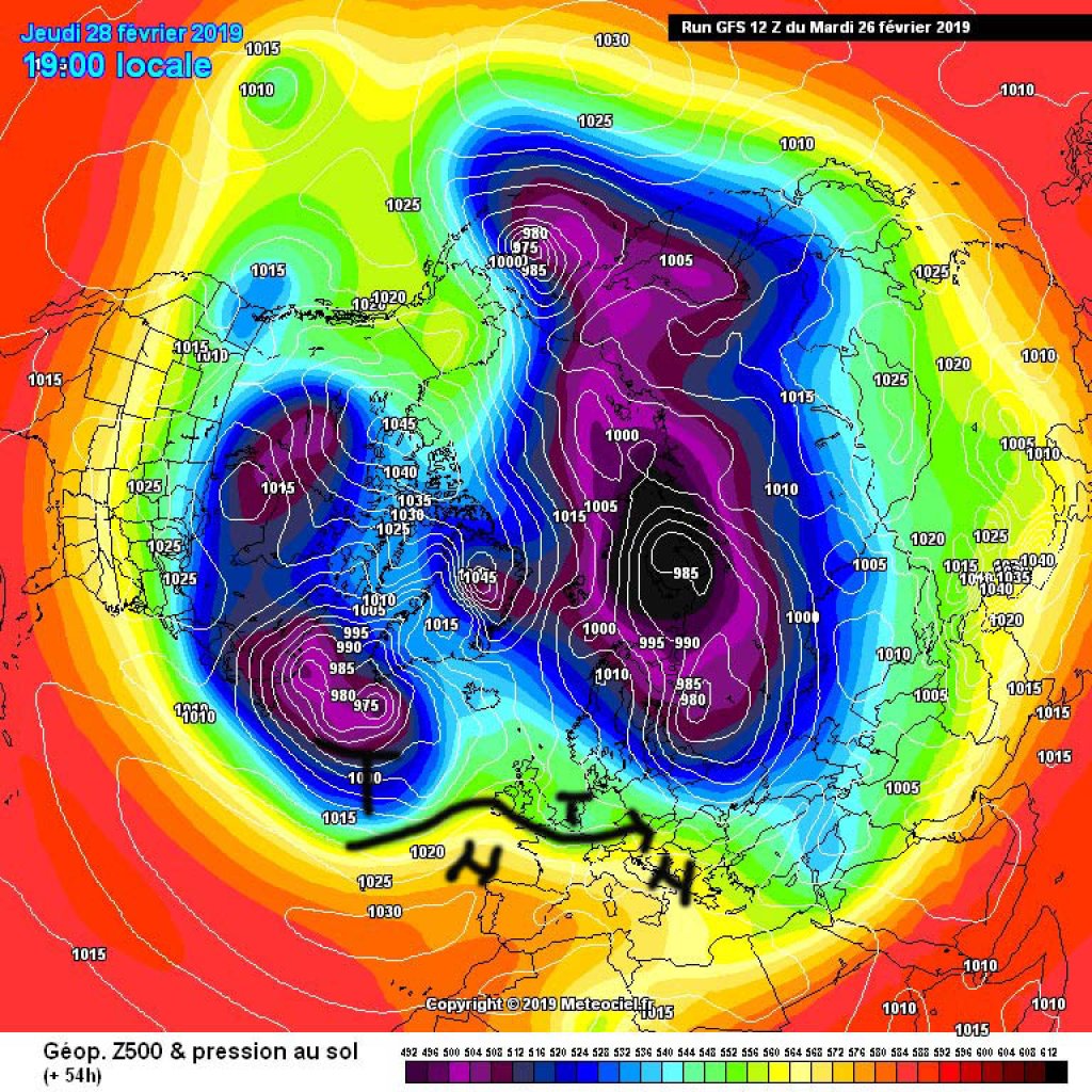 500hPa geopotential and ground pressure, Thursday 28.2.19: The high is displaced and a small low reaches the Alps.