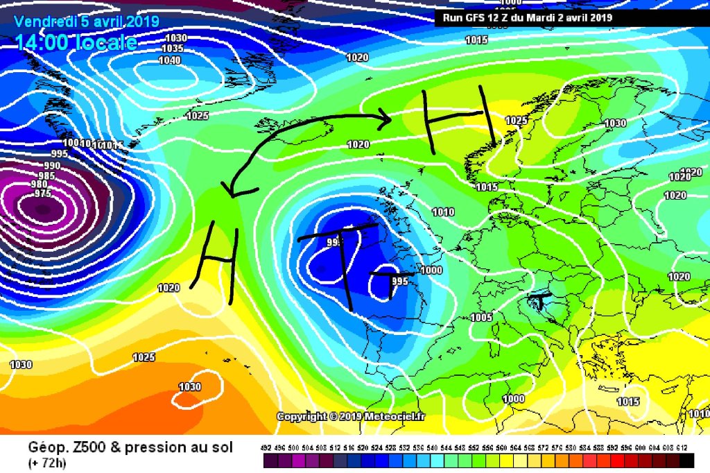 500hPa geopotential and ground pressure, Friday 5.4.: Gradient weak high over low situation.