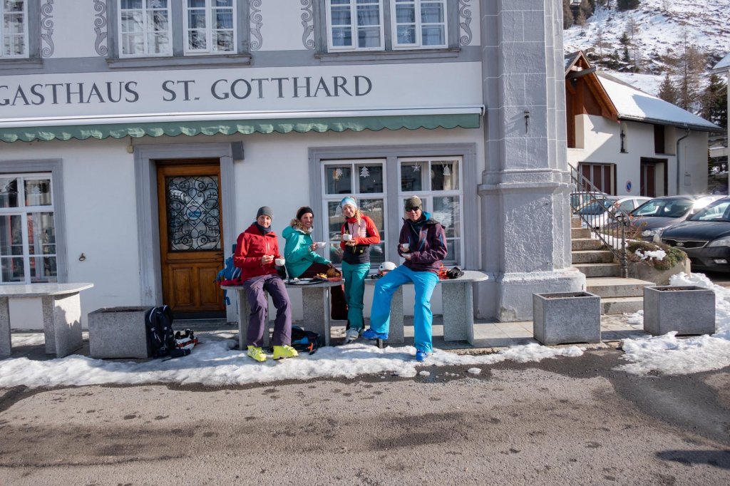 Gotthard Inn in Hospental