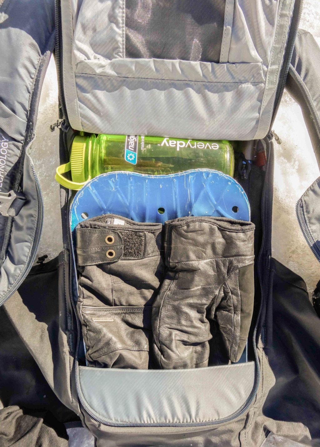 Mammut Alyeska Protection Airbag Vest - Hauptfach mit Ausrüstung
