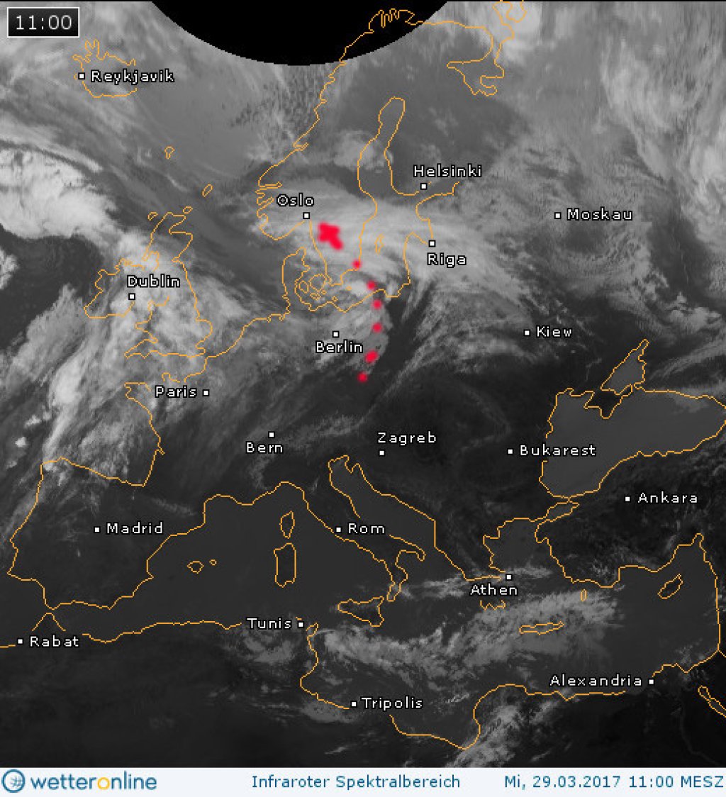 Satelliten Bild von heute, Infrarot: Im IR Bereich sieht man den Wasserdampf besser.